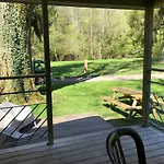 キャンプ場 Ardennes Insolites-camping Alaska Marbehan